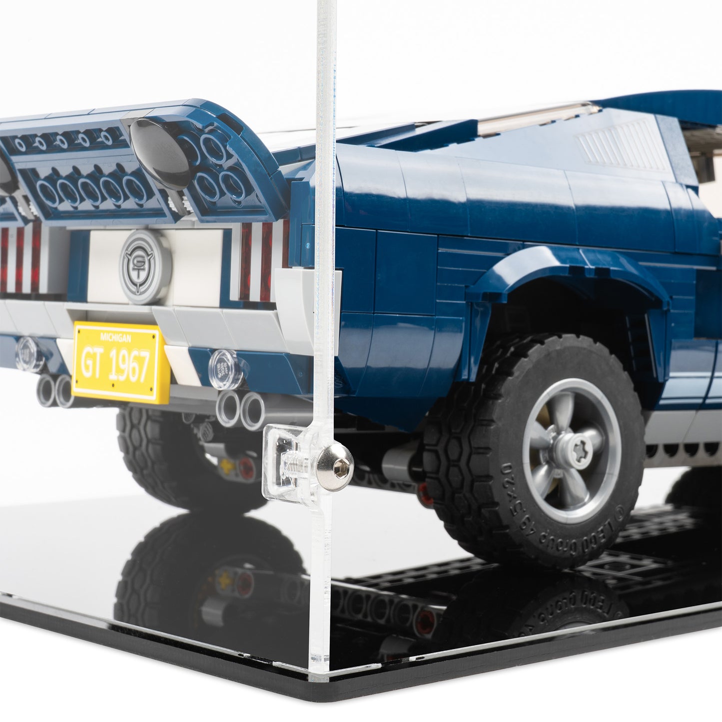 Fitting detail view of LEGO 10265 Ford Mustang Display Case.
