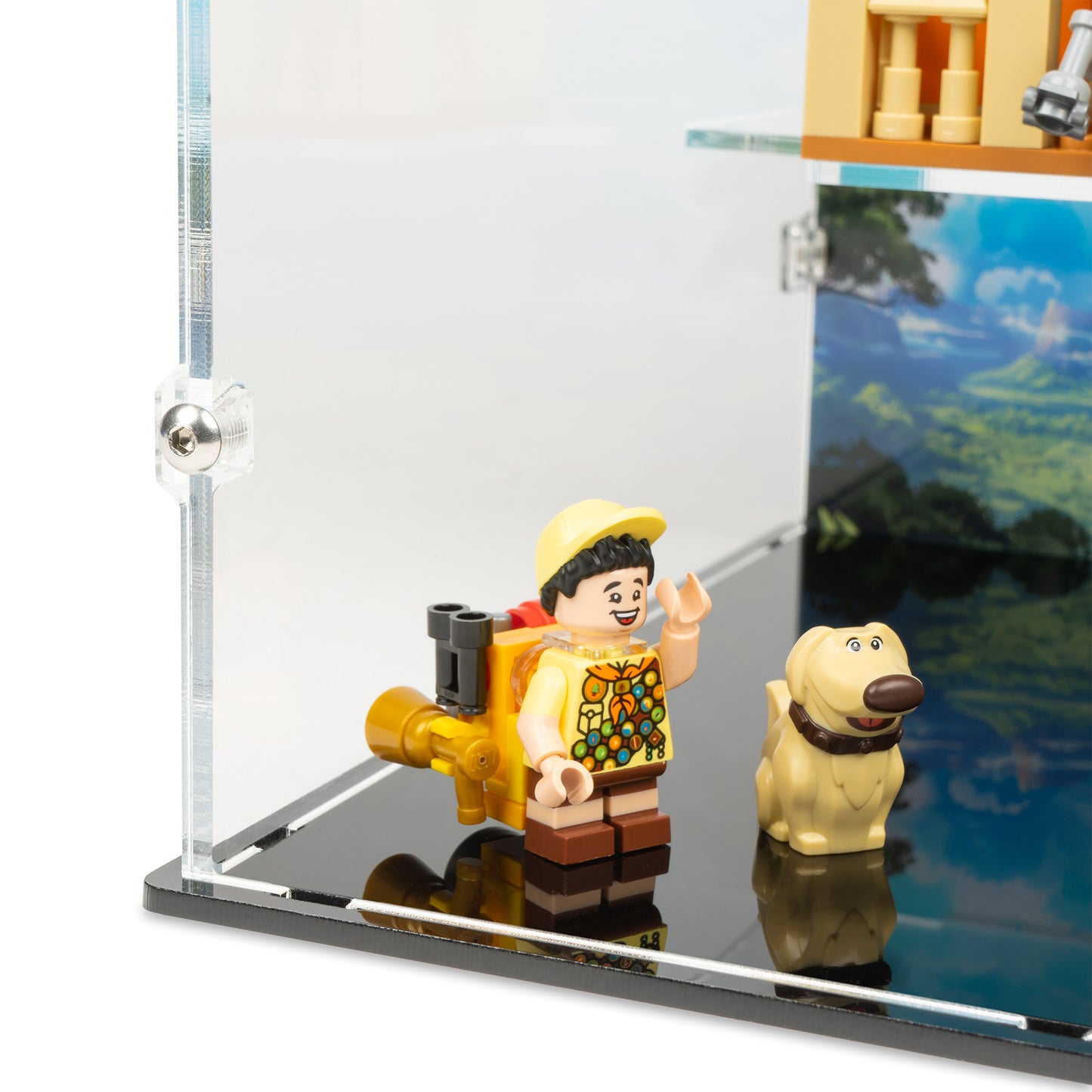Fitting detail view of LEGO 43217 Up House Floating Display Case with a UV printed background.