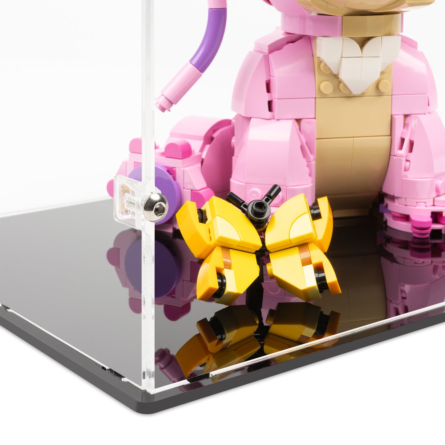 Fitting detail view of LEGO 43257 Angel Display Case.