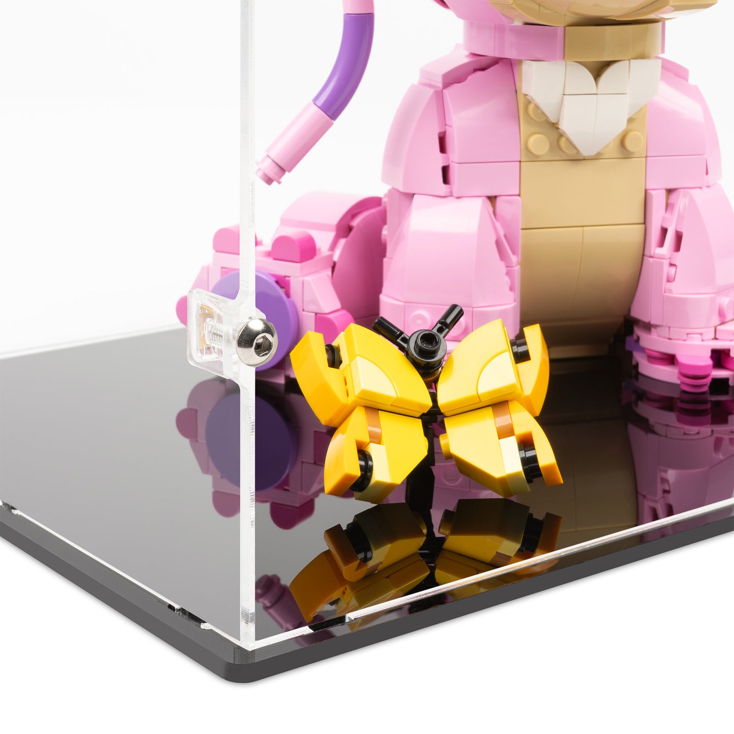 Fitting detail view of LEGO 43257 Angel Display Case.