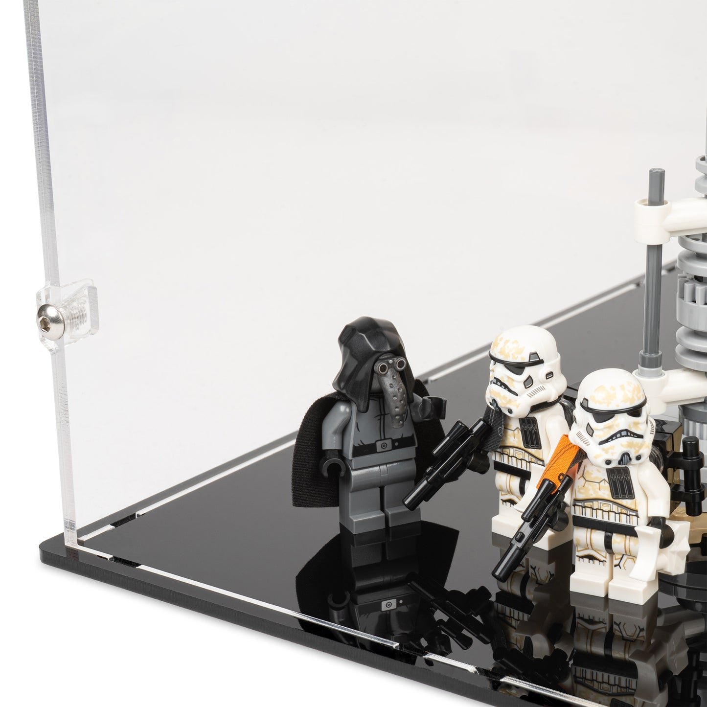 Fitting detail view of LEGO 75290 Mos Eisley Cantina Display Case.