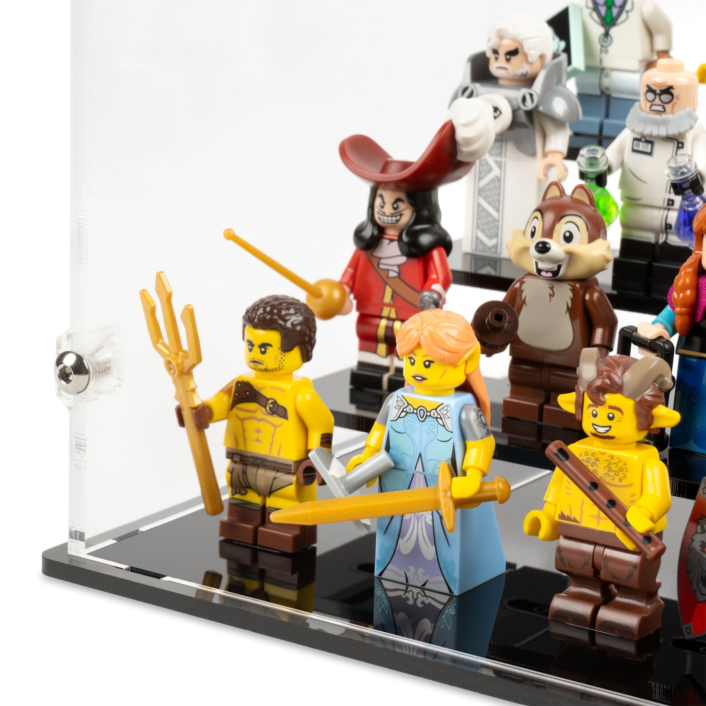 Fitting detail view of 40 LEGO Minifigures Display Case.