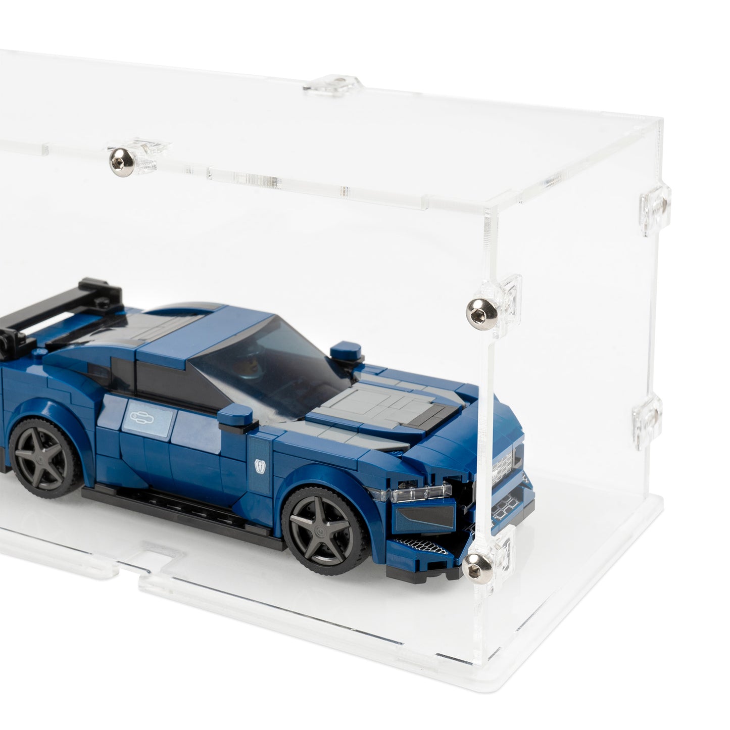 Fitting detail view of 4x LEGO Speed Champions Parallel Display Case with a stackable clear base.