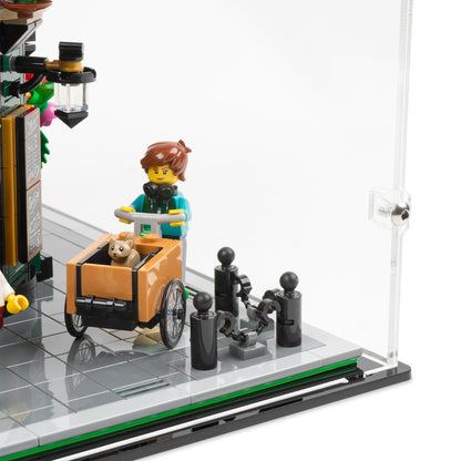 Fitting detail view of LEGO 10350 Tudor Corner Display Case.