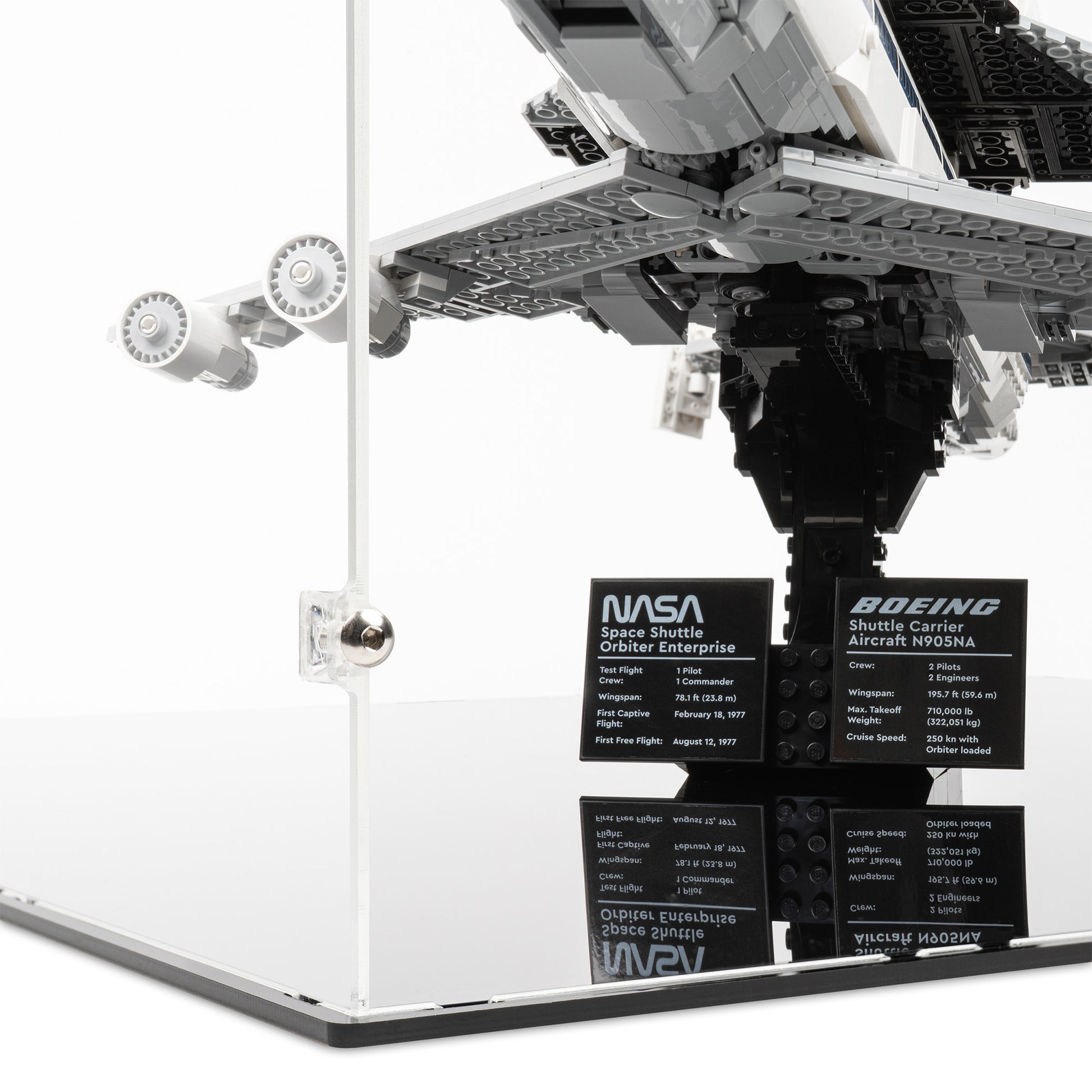 Fitting detail view of LEGO 10360 Shuttle Carrier Aircraft Display Case.