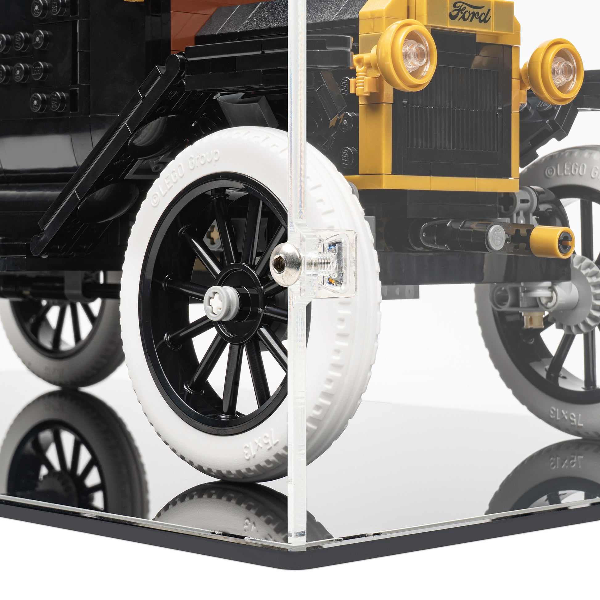 Right fitting detail view of LEGO 11376 Ford Model T Display Case.
