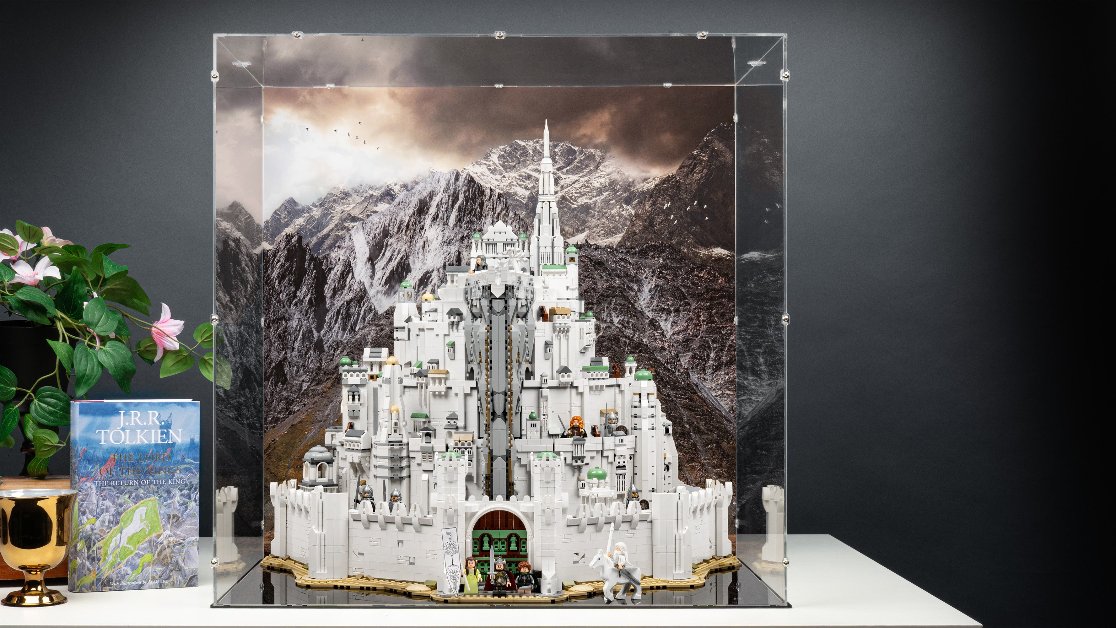 LEGO 11377 The Lord of the Rings Minas Tirith Display Case with a UV printed background.