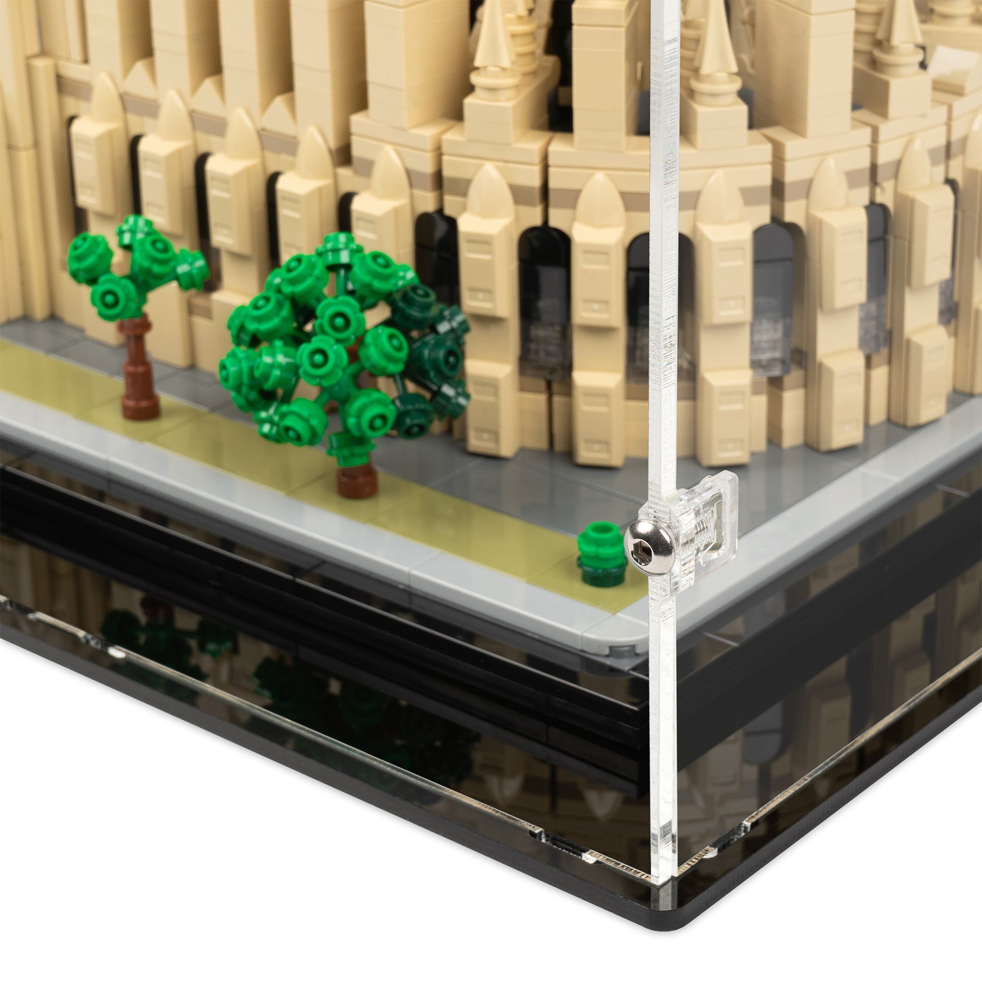 Fitting detail view of LEGO 21061 Notre-Dame de Paris Display Case.