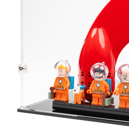 Minifigure detail view of LEGO 21367 Tintin Moon Rocket Display Case.