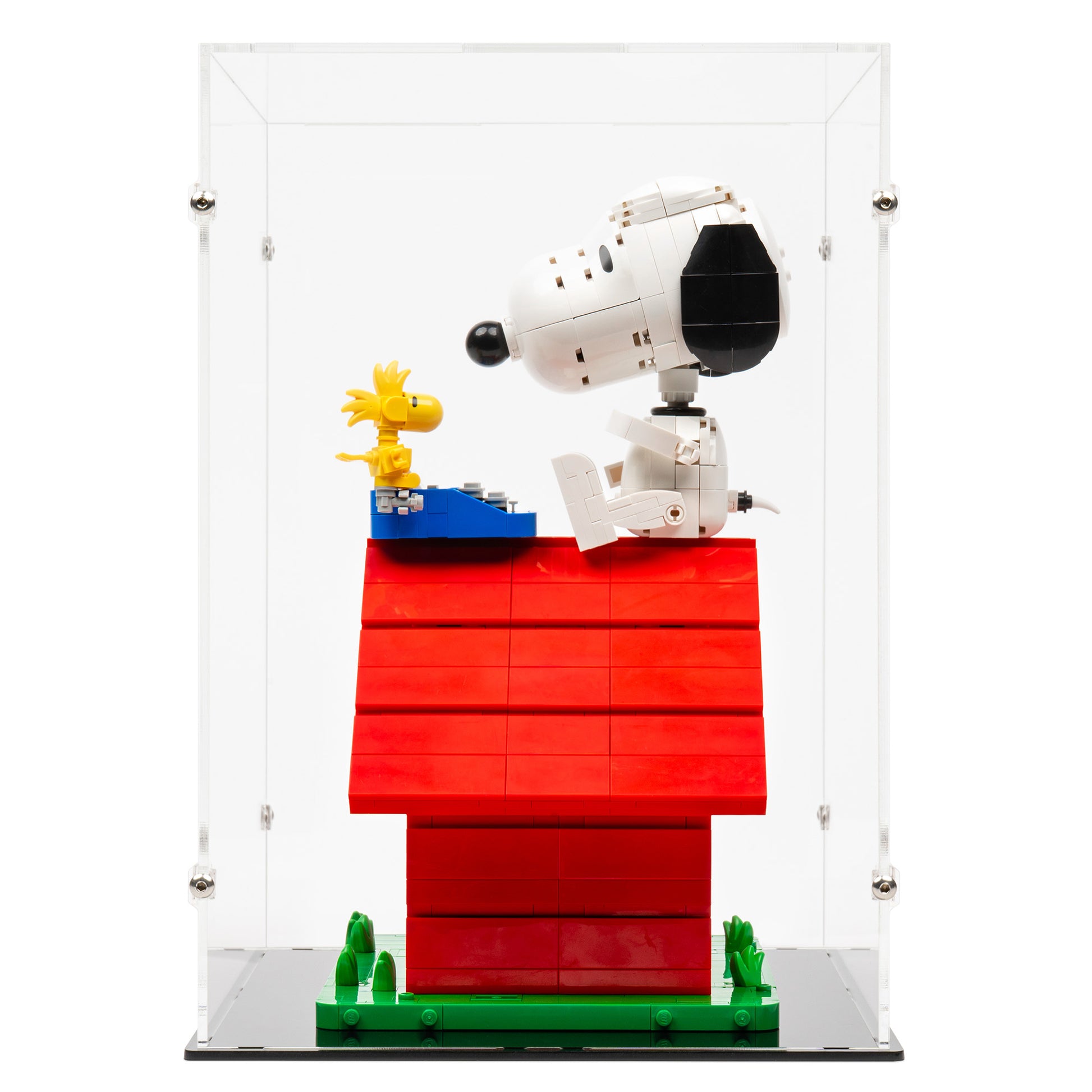 Front view of LEGO 21368 Peanuts Snoopy's Doghouse Display Case.