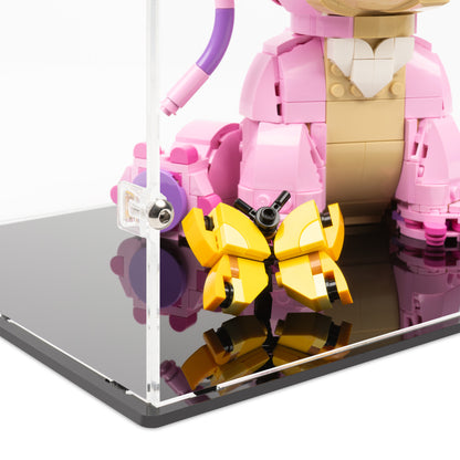Fitting detail view of LEGO 43257 Angel Display Case.