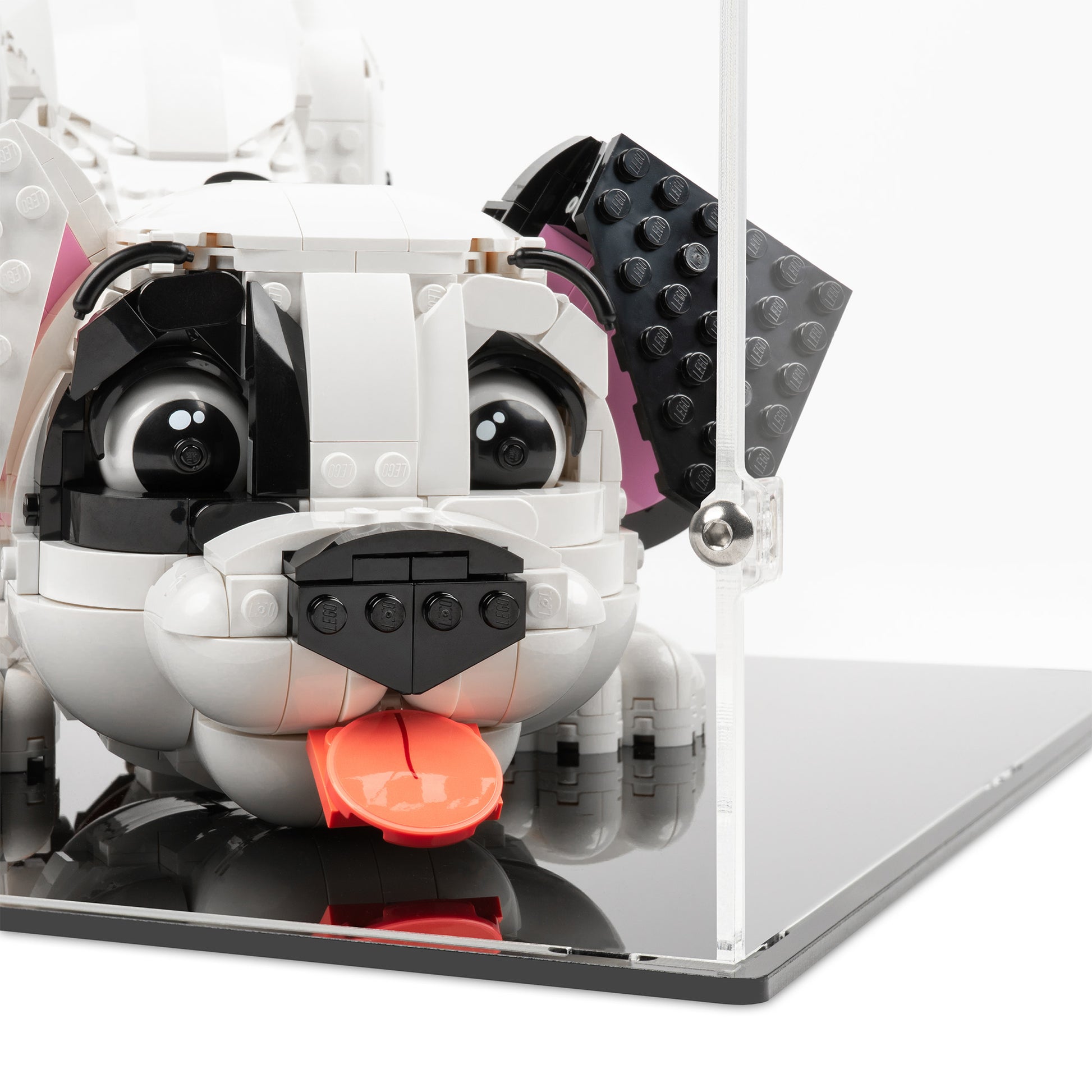 Fitting detail view of LEGO 43269 101 Dalmatians Puppy Display Case.