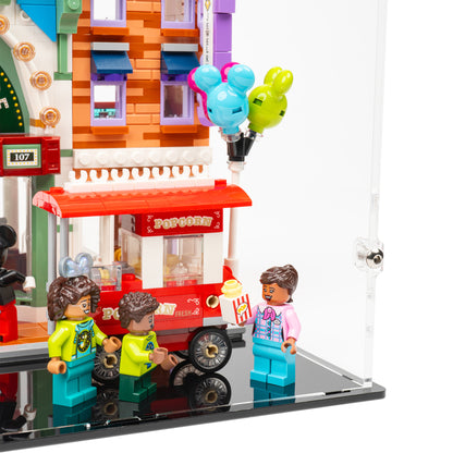 Fitting detail view of LEGO 43302 Main Street, USA Display Case.