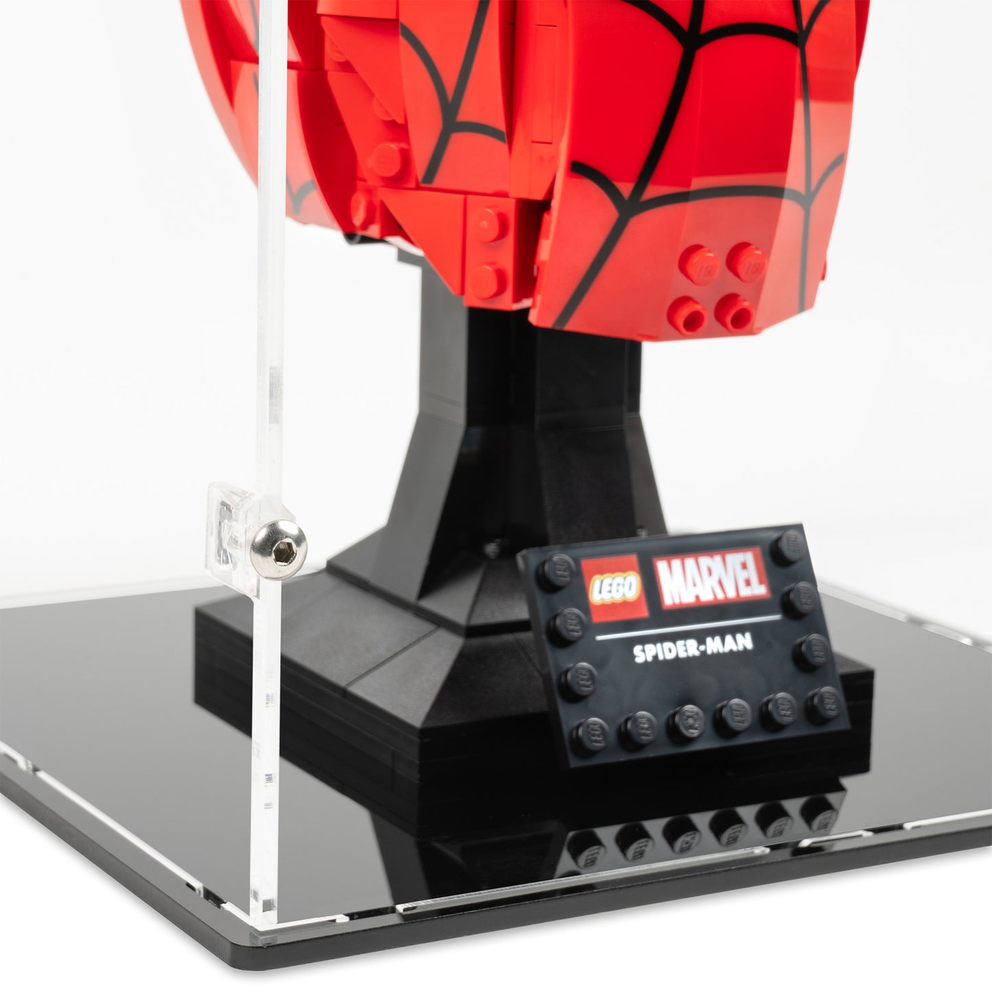 Fitting detail view of LEGO 76285 Spider-Man's Mask Display Case.