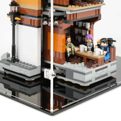 Fitting detail view of LEGO 76408 12 Grimmauld Place Display Case.