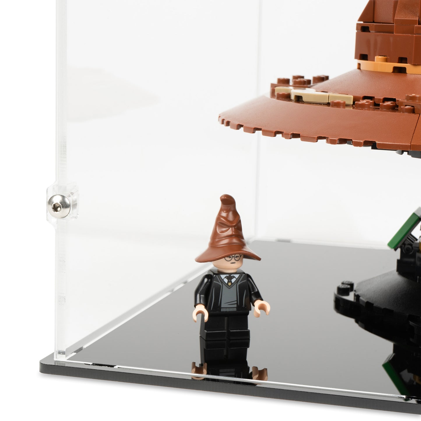 Fitting detail view of LEGO 76429 Talking Sorting Hat Display Case.