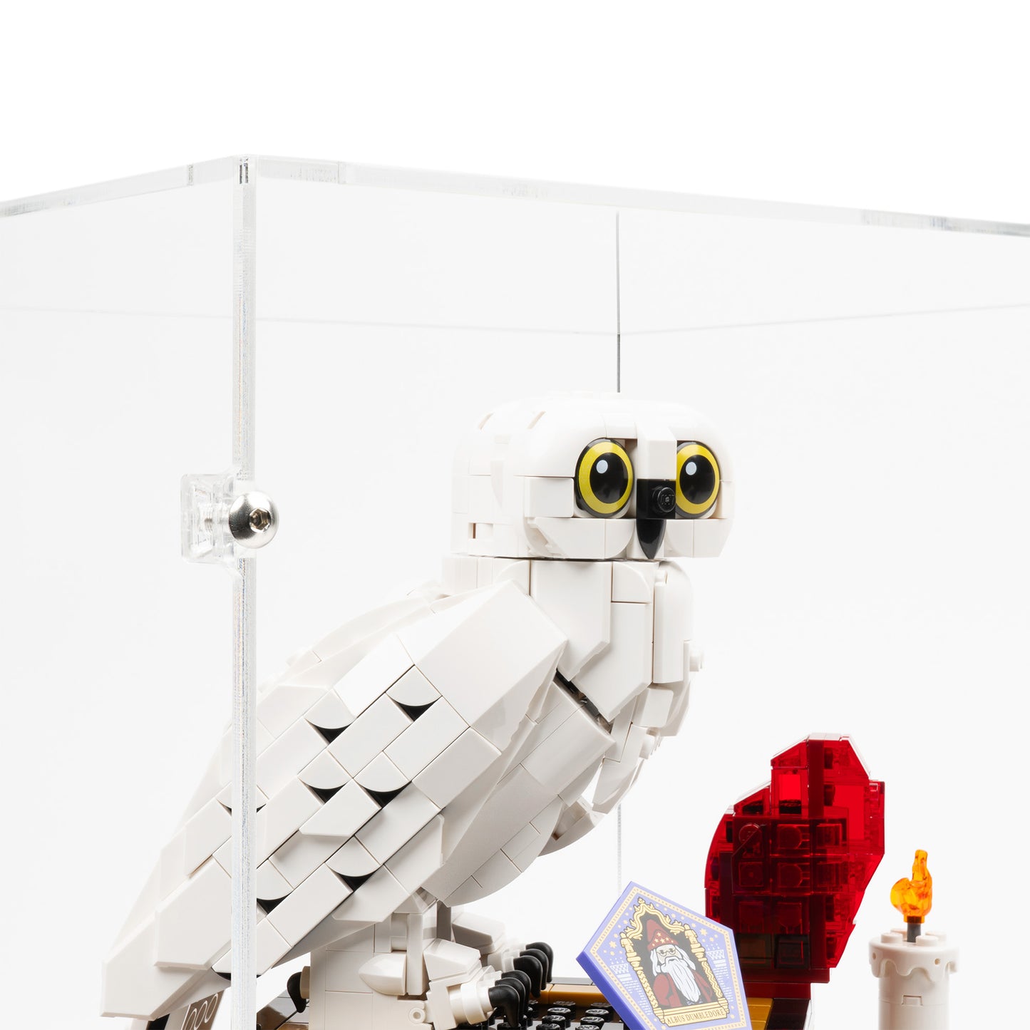 Fitting detail view of LEGO 76466 Sorcerer's Stone – Collectors' Edition Display Case.