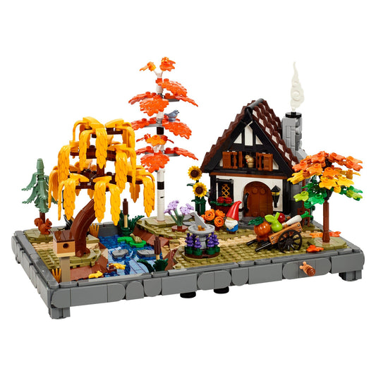 LEGO® Autumn Cottage Garden Display Case (11372)