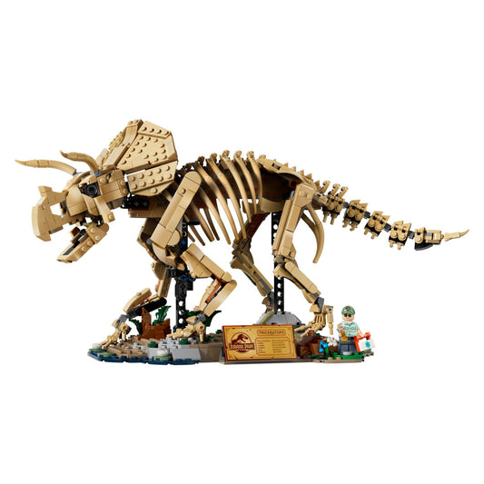 LEGO® Dinosaur Fossils: Triceratops Display Case (77985)