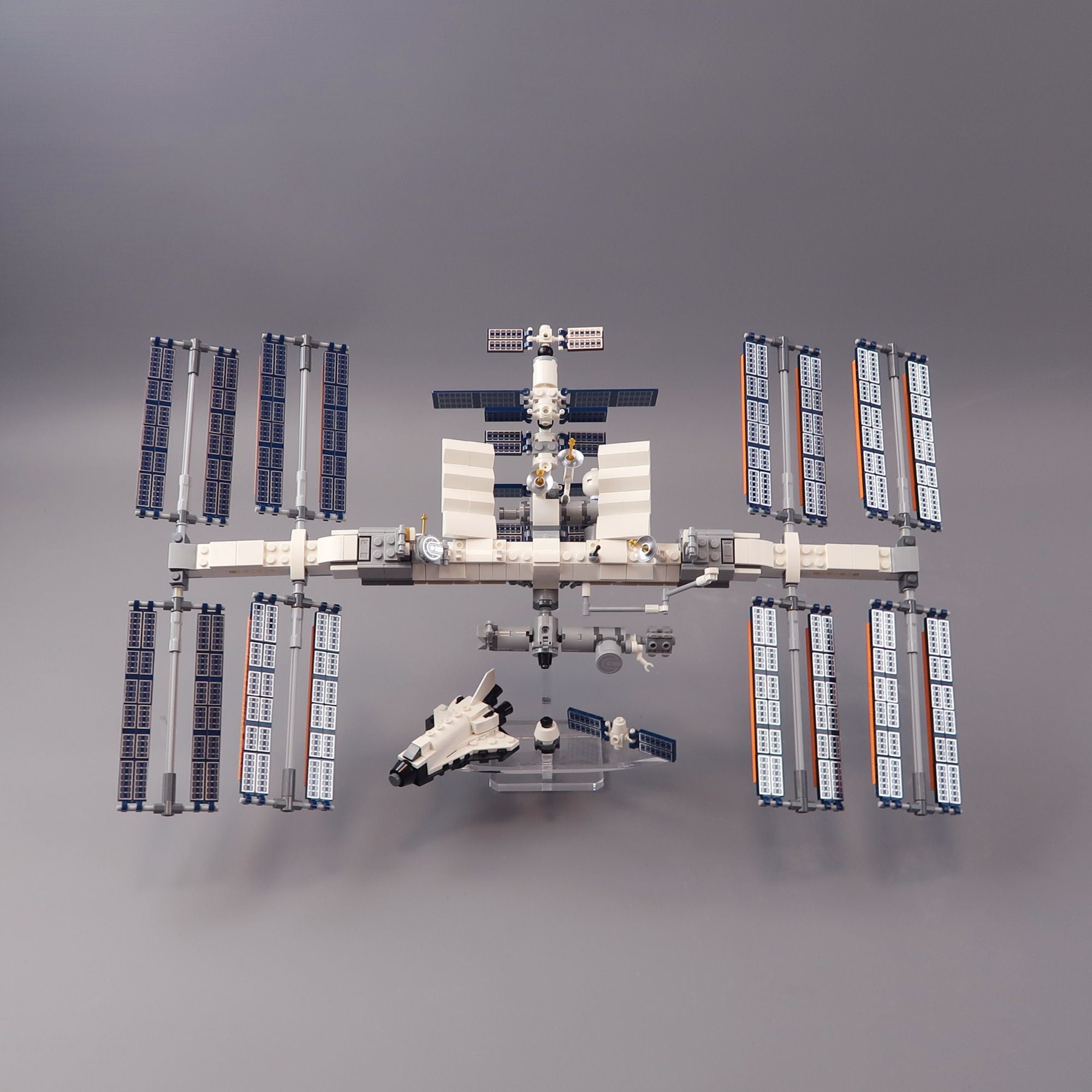 Lego iss outlet display