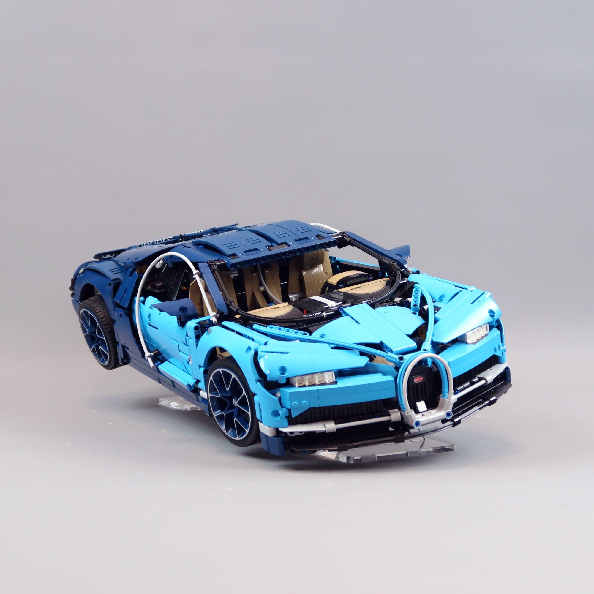 Lego bugatti display online stand