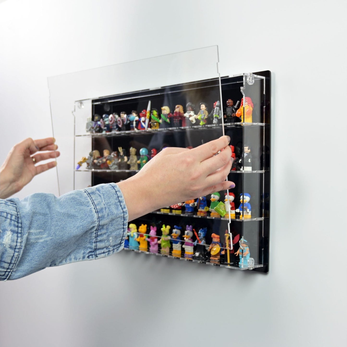 60 LEGO® Minifigures Wall-Mounted Display Case