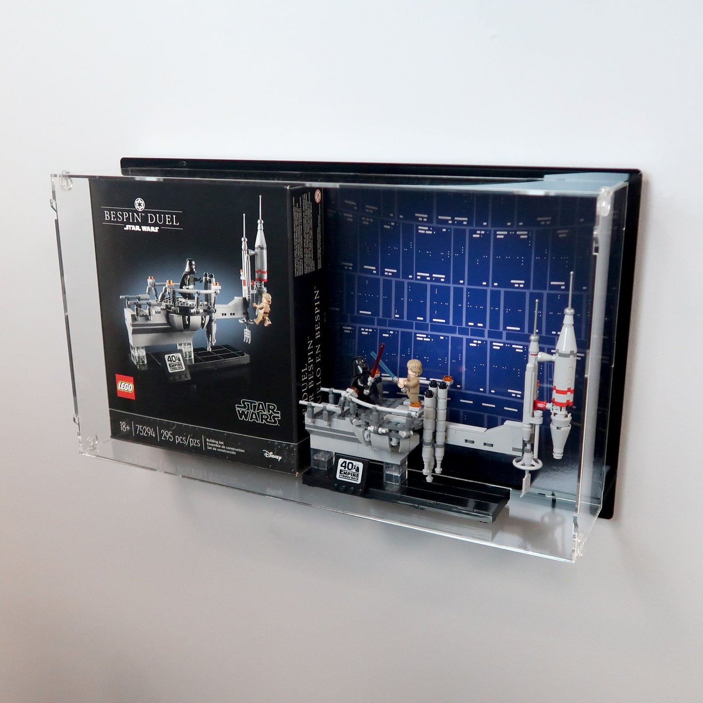 75294 Bespin Duel Special Edition Wall Mounted Display Case