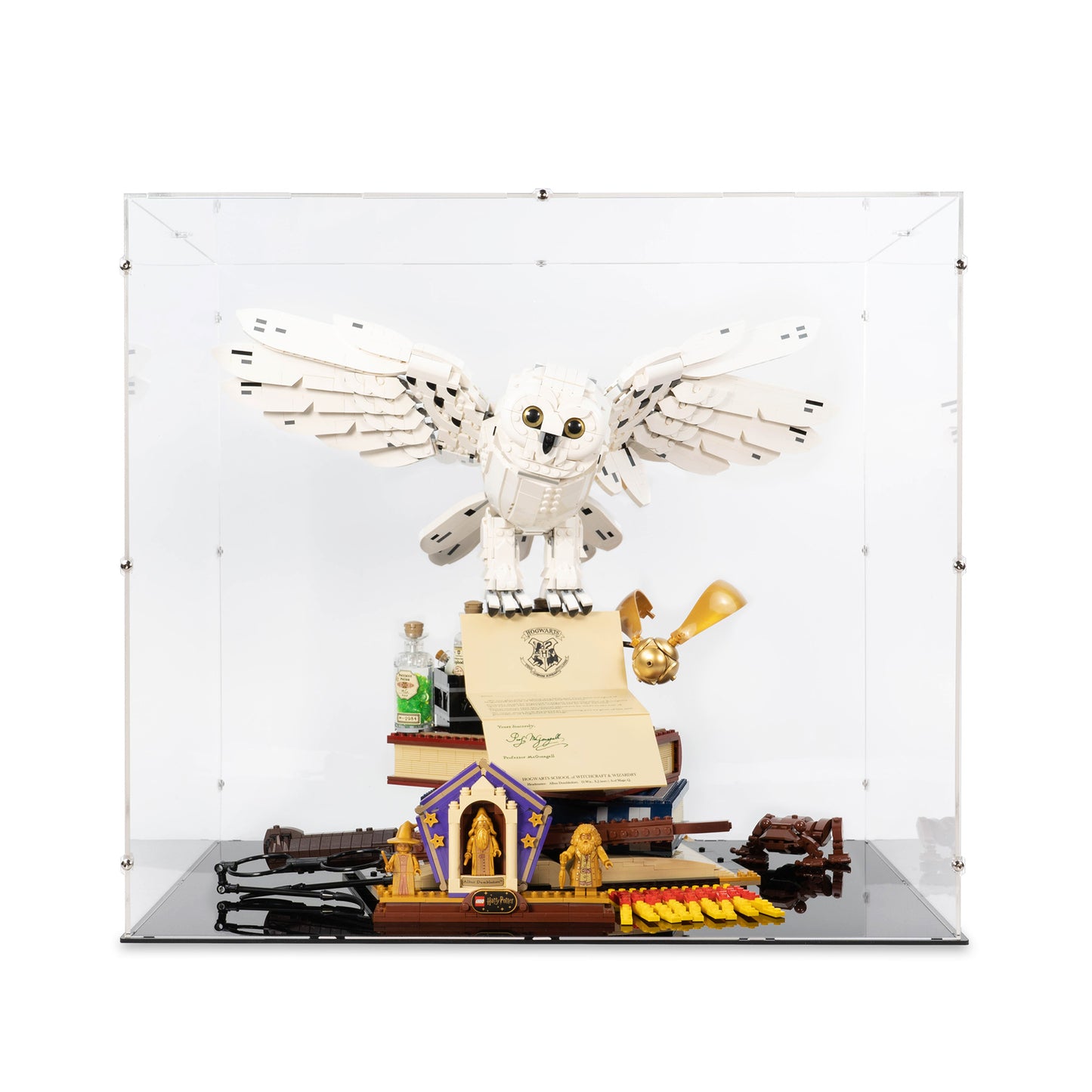 Front view of LEGO 76391 Hogwarts Icons Collectors' Edition Display Case.